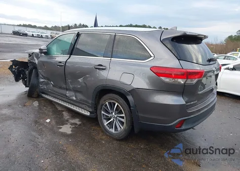 2018 Toyota Highlander Xle z USA, uszkodzony, nr VIN 5TDKZRFH7JS542632